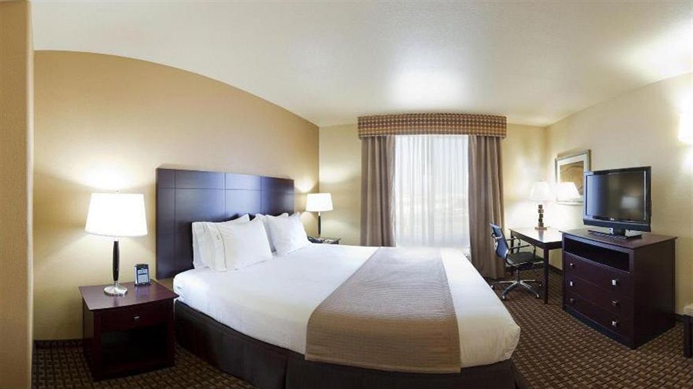 Holiday Inn Express & Suites Dinuba West By Ihg Екстер'єр фото